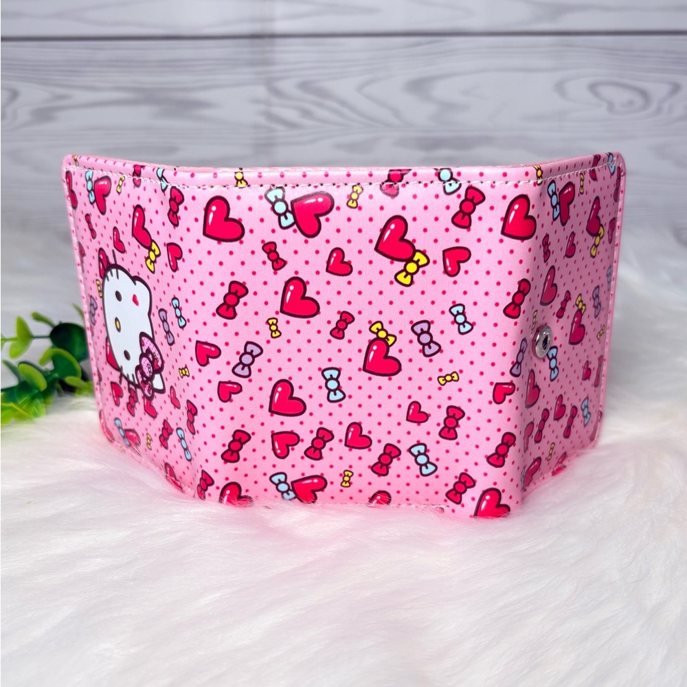 Hello Kitty Pink Heart Pattern Bifold Wallet‎ - Picture 7 of 9